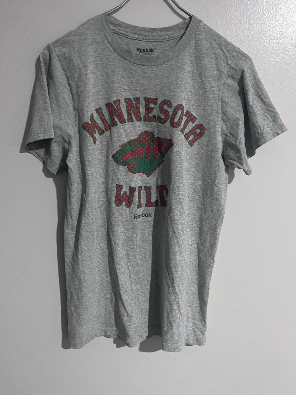 Minnesota Wild Shirt Mens Small Gray NHL Hockey Short Sleeve Crewneck Reebok